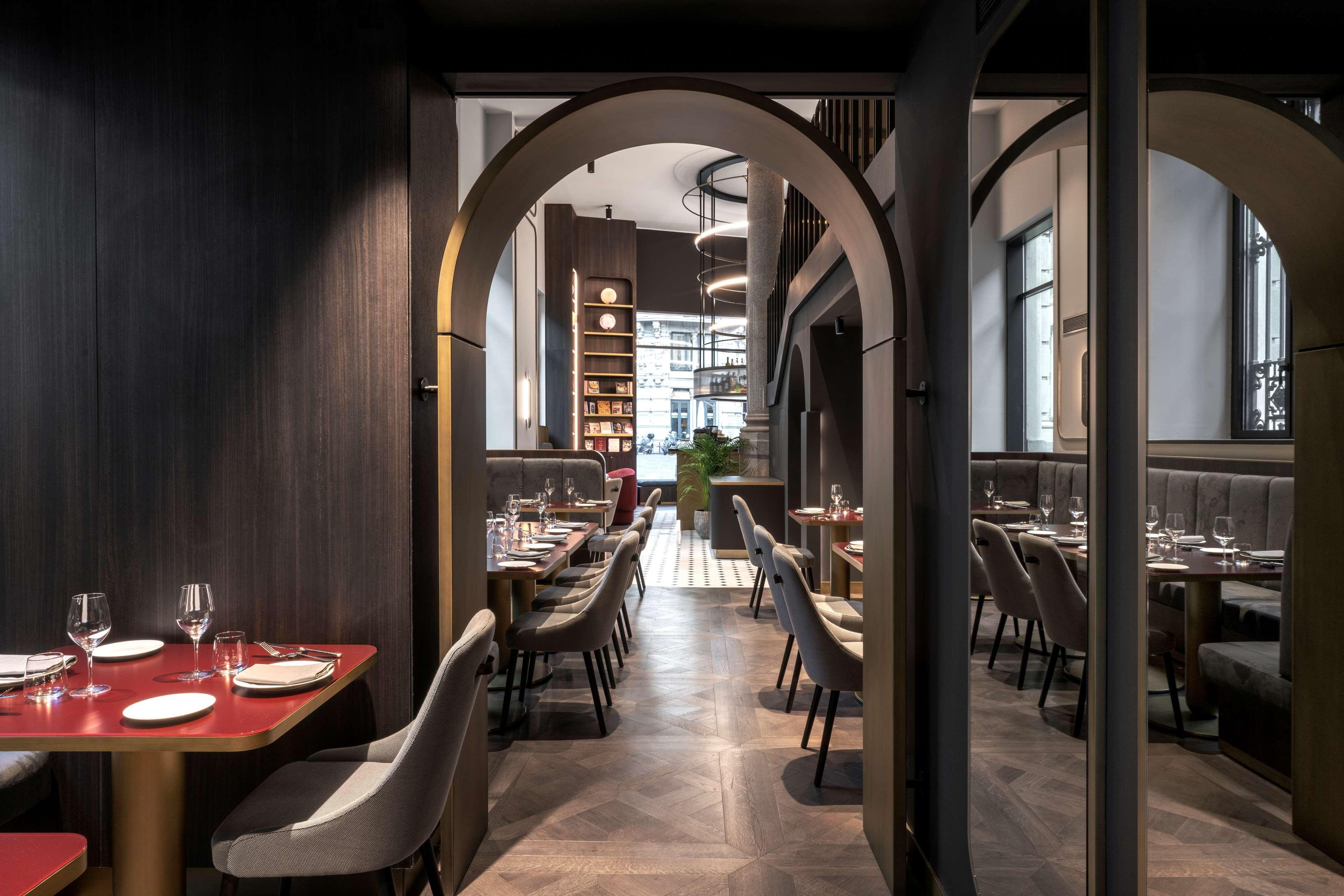 Radisson Collection Hotel, Palazzo Touring Club Milano Ngoại thất bức ảnh Interior of the restaurant