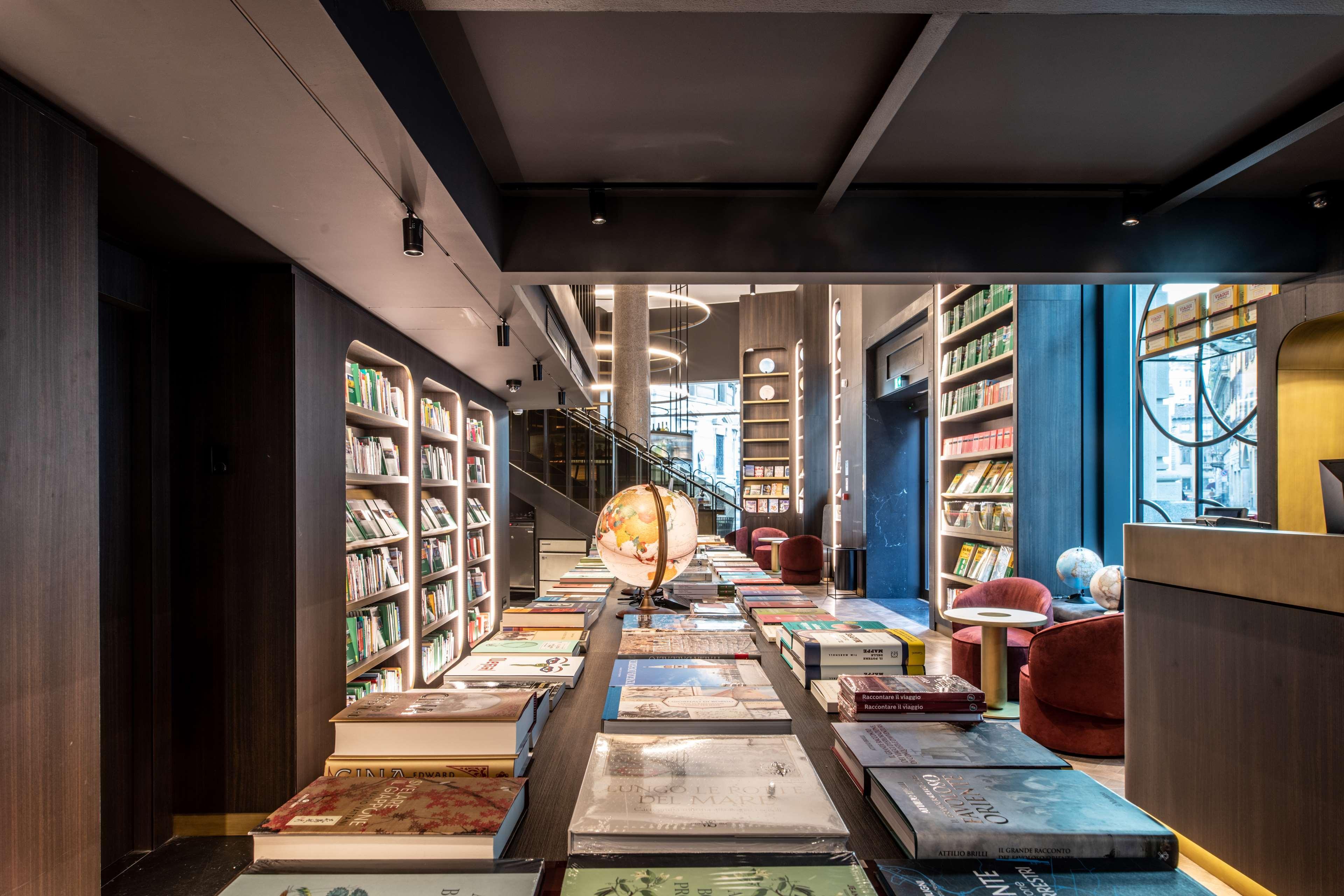 Radisson Collection Hotel, Palazzo Touring Club Milano Ngoại thất bức ảnh Library